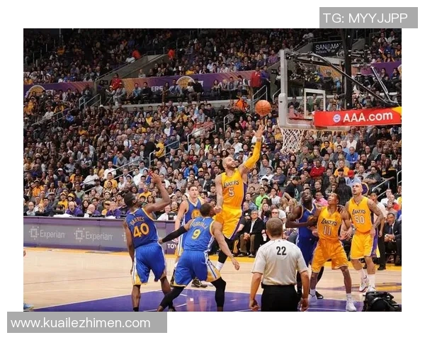 4月5日勇士与湖人激战正酣精彩视频直播尽在眼前不容错过 4月5日勇士与湖人激战正酣精彩视频直播尽在眼前不容错过